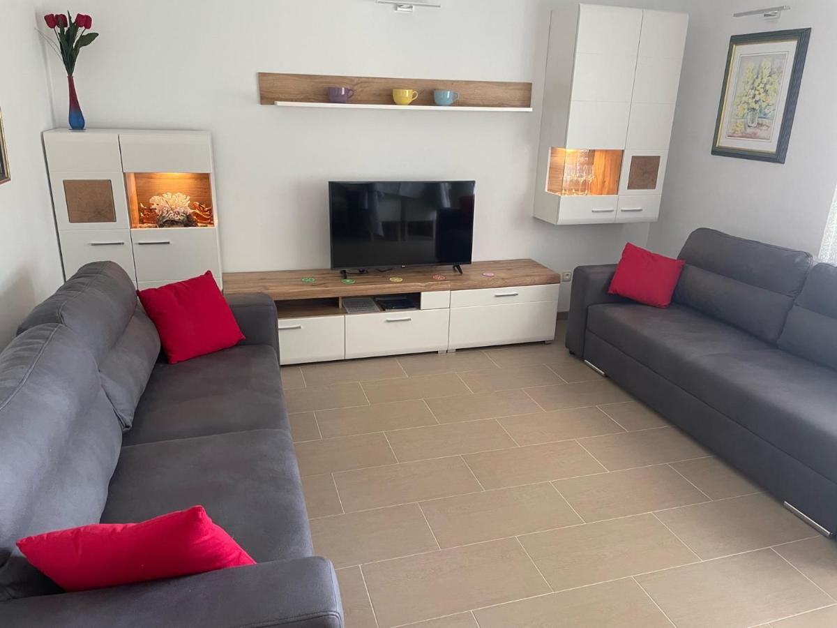 Lory Apartmani Dramalj Exterior photo