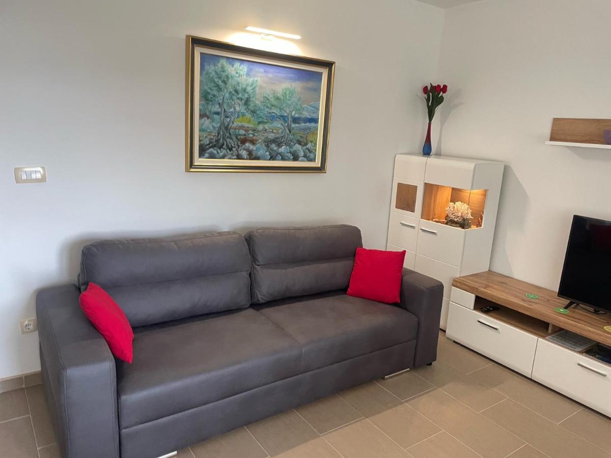 Lory Apartmani Dramalj Exterior photo