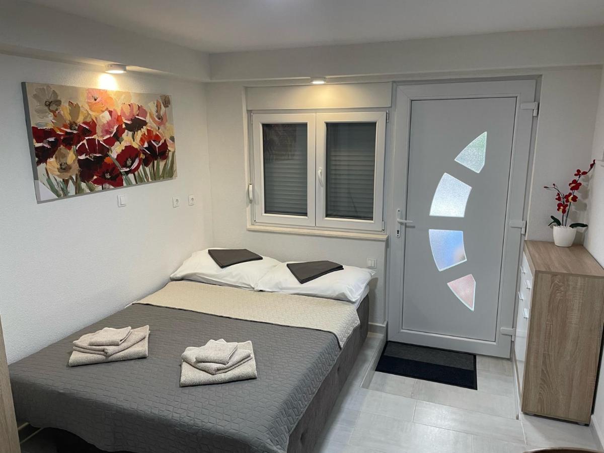 Lory Apartmani Dramalj Exterior photo