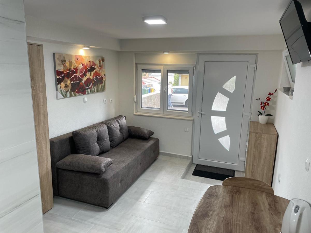 Lory Apartmani Dramalj Exterior photo