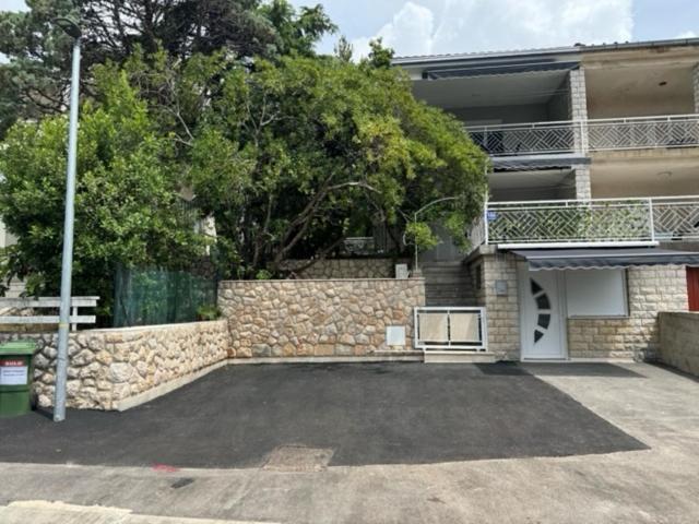 Lory Apartmani Dramalj Exterior photo