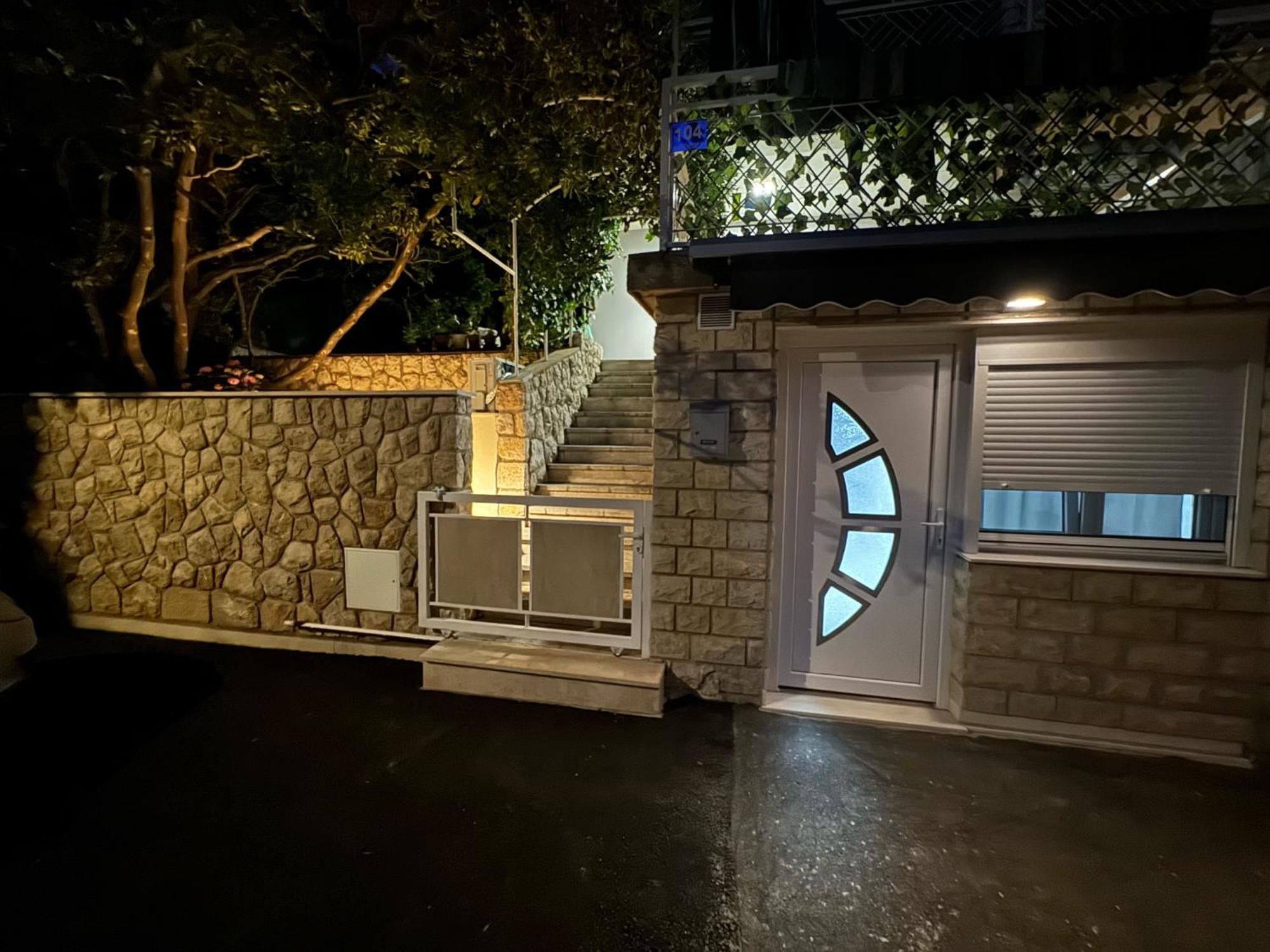 Lory Apartmani Dramalj Exterior photo
