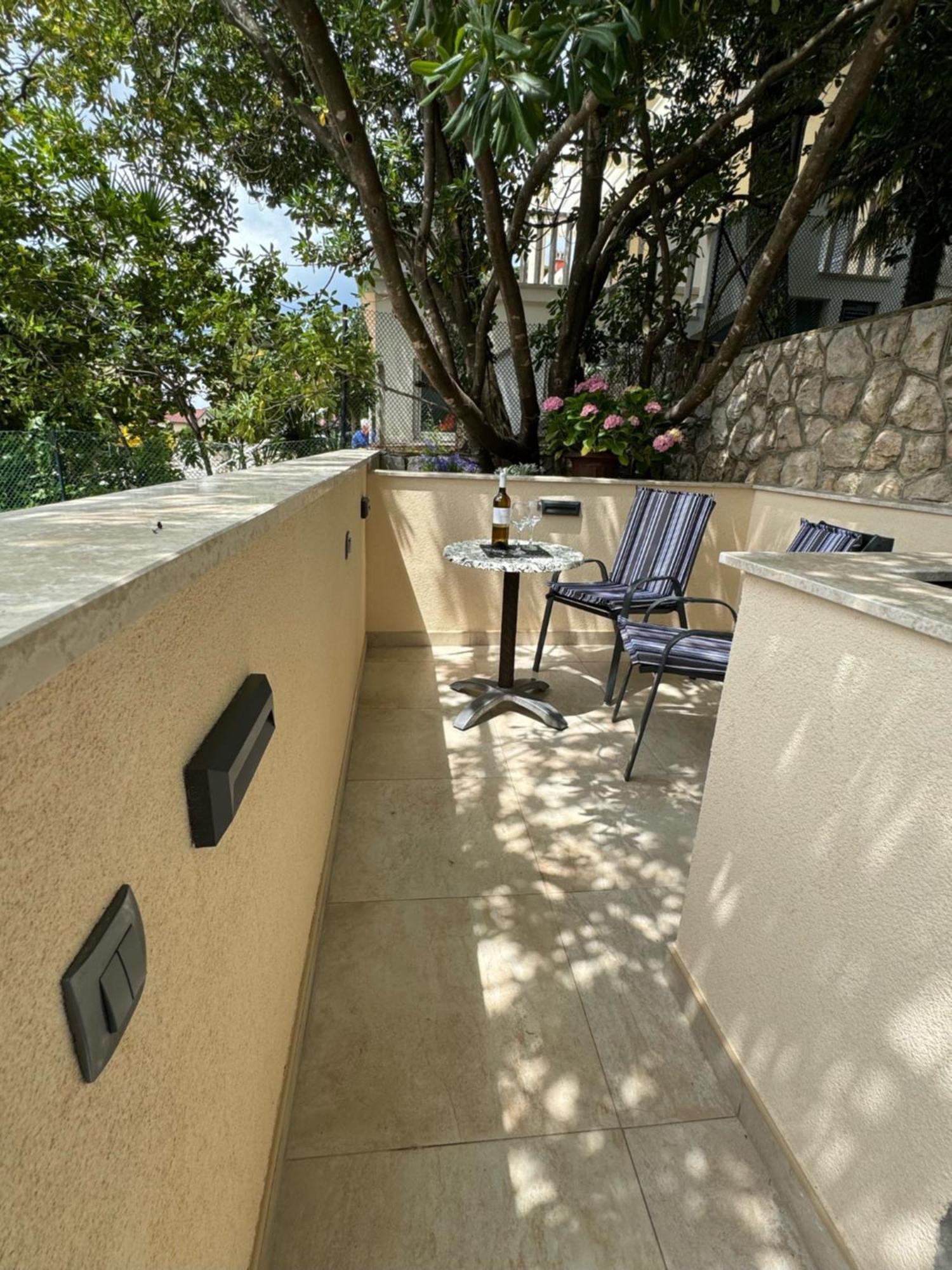 Lory Apartmani Dramalj Exterior photo